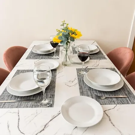 Luxury City Centre With Free Gated Parking Apartment York